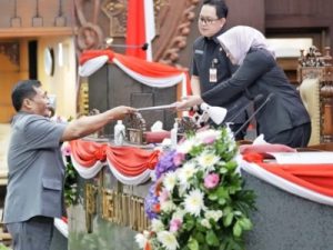Berikut Pandangan Umum Fraksi di DPRD Terkait LKPj Gubernur Jatim Tahun 2022