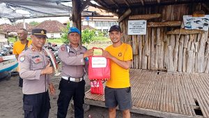 Bantuan Kemanusiaan Untuk Negeri, Polsek Denpasar Timur (Dentim) Salurkan Sembako Kepada Warga
