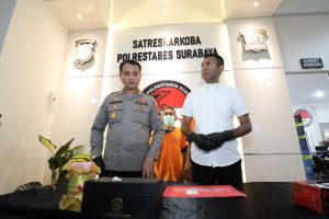 Edarkan Sabu, Dua Lelaki Paruh Baya Ini Dibekuk Sat Resnarkoba Polrestabes Surabaya