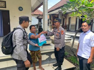 Jelang Ramadhan Polsek Kuta Utara Terus Bagikan Sembako