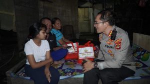 Secara Door To Door Kapolresta Denpasar Salurkan Bantuan Kemanusiaan, Sambangi Warga Kurang Mampu