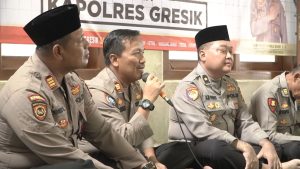 Polres Gresik sapa Warga Saat Jumat Curhat di Masjid Nurul Islah