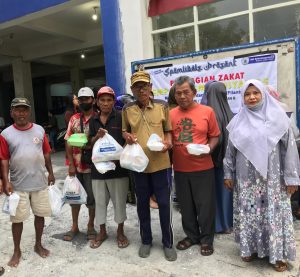 Salurkan Zakat, SMP Muhammadiyah 15 Boarding School Berikan Apresiasi Terima Kasih Kepada Seluruh Wali Murid