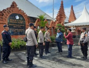 Pastikan Pengamanan Jumat Agung Berjalan Lancar, Kapolresta Denpasar Lakukan Pengecekan