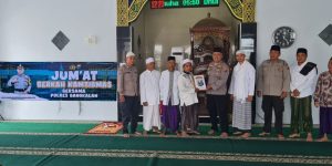 Kapolsek Arosbaya Polres Bangkalan Ajak Jamaah Masjid Jaga Kamtibmas Jelang Pilkades