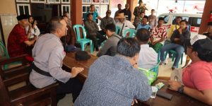Polres Sumenep Terjunkan 79 Personel dalam Pengamanan Pertemuan PT Garam Dengan Eks Penggarap Lahan 105
