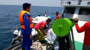 Sat. Polairud Polres Sampang Himbau Nelayan Tidak Menggunakan Pukat Harimau Dalam Mencari Ikan