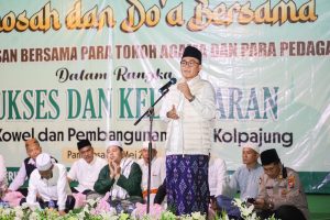ISTIGHOSAH BERSAMA PEDAGANG PASAR KOLPAJUNG, BUPATI PAMEKASAN MINTA LAPOR JIKA ADA JUAL BELI KIOS