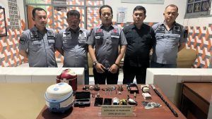 TINDAK LANJUTI ARAHAN MENTERI HUKUM DAN HAM RI, LAPAS PAMEKAN GELAR RAZIA KAMAR HUNIAN WBP