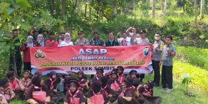 Sinergitas TNI-Polri Ajak Pelajar Gelar Penghijauan di Gunung Bancangan Sambit Ponorogo