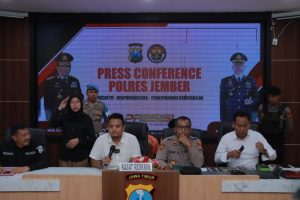 Polisi Berhasil Menangkap Dua Tersangka Pembobol dan Pembakar Rumah Warga di Jember