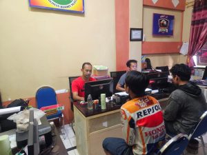 Kuli Bangunan Ditangkap Satresnarkoba Polres Nganjuk, Diduga Edarkan Pil Koplo