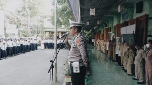Melalui Edukasi Taat Berlaku, Satlantas Polres Gresik Sosialiasi pelajar SMP