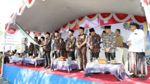 Bupati dan Wabup Lepas Keberangkatan 406 Calon Jemaah Haji Kabupaten Sampang