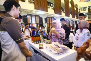 Beri Perlindungan Halal Bagi Konsumen, Gubernur Khofifah Perkuat Juleha dan RPH