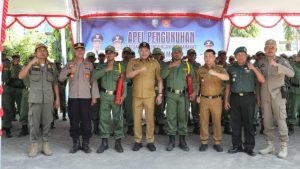 Kukuhkan Satlinmas Kecamatan Tambelangan, Bupati Sampang Ajak Sinergi Jaga Harmonisasi Sosial
