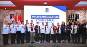 Kakanwil Kemenkumham Jatim Paparkan Capaian Kinerja Kepada Komisi III DPR RI