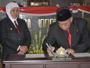 Fraksi DPRD Jatim Menerima dan Menyetujui LKPj Gubernur TA. 2022