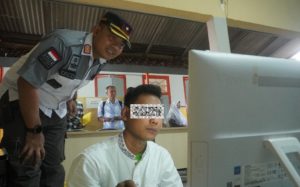 Monitoring Ujian Pendidikan Kesetaraan Paket B Oleh Dinas Pendidikan Provinsi Jawa Timur di Rutan Sumenep
