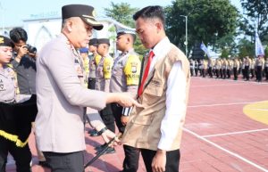 Tingkatkan Pelayanan Prima Msyarakat Polres Gresik Gelar Apel Polisi RW