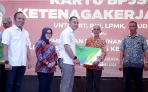 BELASAN RIBU KETUA RT/RW, LPMK DAN BUNDA PAUD SURABAYA SUDAH TERCOVER BPJS KETENAGAKERJAAN