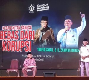 Taufiq Ismail dan D. Zawawi Imron Baca Puisi Antikorupsi
