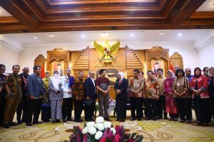 Gubernur Khofifah Dialog Bersama 5 Organisasi Profesi Nakes Terkait RUU Kesehatan