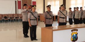 Kapolres Sumenep Pimpin Upacara Sertijab Kabag SDM, Kabagren dan Kasat Intelkam