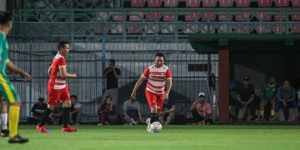 Membina Kebugaran, Polres Bangkalan Gelar ‘Friendly Match’ Melawan Persebaya All Star