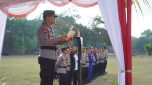 POLDA BALI GELAR APEL KESIAPAN PASUKAN PENGAMANAN PERTANDINGAN SEPAK BOLA PLAYOFF BRI LIGA 1