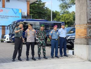 Kapolres Bandara Ngurah Rai dampingi Kapolda Bali antarkan Keberangkatan Panglima TNI