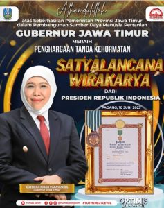 Berhasil Bangun SDM Pertanian Jatim, Gubernur Khofifah Raih Penghargaan Tanda Kehormatan Satyalancana Wirakarya Dari Presiden RI