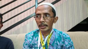 Kisah Difabel Penjual Kopi Naik Haji ke Tanah Suci