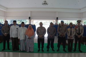 Polres Kediri Kota Kunjungi Ponpes Salafiy Terpadu Ar Risalah Lirboyo Beri Motivasi Santri