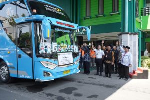 Embarkasi Surabaya Berangkatkan Jemaah Haji Fasilitas Kloter Tambahan