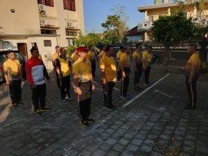 Sebelum Senam, Personil Polsek Denpasar Barat Apel Olga Pagi