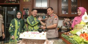 Polda Jatim Laksanakan Tradisi Anjangsana Kepada Para Mantan Kapolda di Hari Bhayangkara