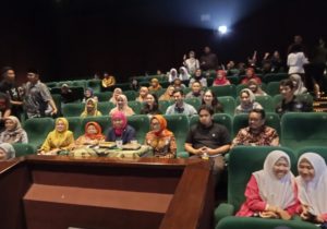 Nobar Film Hati Suhita, Gubernur Khofifah Puji Pemeran Rengganis