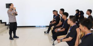 Pesan Kapolres Sumenep Saat Menjadi Narasumber Sekolah Kepemimpinan di BEM STKIP Sumenep