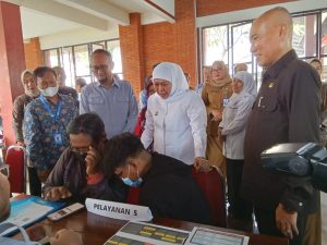 Gubernur Khofifah Sidak Proses PPDB Tahap 1 SMA/ SMK Negeri Jatim