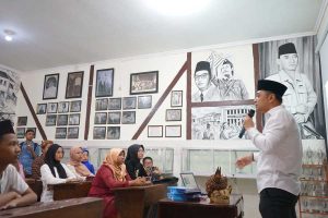 WALI KOTA ERI CAHYADI KEMBALIKAN NAMA SDN SULUNG, SEKOLAH DIMANA AYAH BUNG KARNO PERNAH MENGAJAR