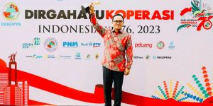 BUPATI PAMEKASAN RAIH PENGHARGAAN SEBAGAI TOKOH PEMBINA KOPERASI TERBAIK