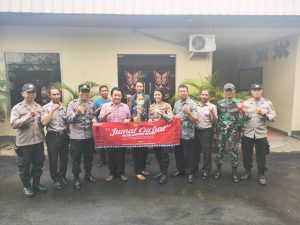 Kapolsek Densel Gelar Jumat Curhat Dengan Pekerja PT. Putra Bhineka Perkasa