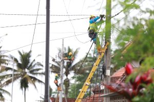 Pasca Banjir, PLN Pulihkan Seluruh Kelistrikan Lumajang