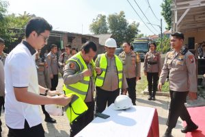 Kapolda Jatim Memimpin Upacara Peletakan Batu Pertama, Pembangunan Asrama Polwan Sawitri