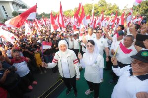 48 Ribu Masyarakat Jatim Meriahkan Jalan Sehat 1 Muharram 1445 H, Gubernur Khofifah: Momentum Penguat Persaudaraan dan Persatuan