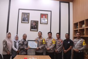 Polres Probolinggo Terima Penghargaan Pelayanan Prima dari Kemenpan-RB