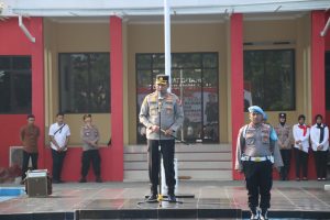 Apel Jam Pimpinan, Kapolres Bangkalan Berikan Reward Kepada 47 Personil