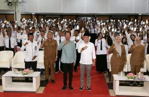 1.476 GURU PPPK DI KOTA SURABAYA TERIMA SK PENGANGKATAN