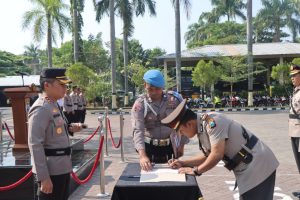 Mutasi Jabatan Wakapolres Nganjuk, Kasat Lantas dan Kapolsek, Kapolres Nganjuk: Buat Inovasi yang Menunjang Kinerja dan Raih Prestasi